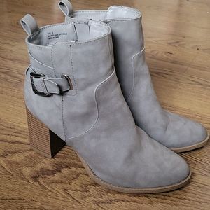 Charlotte Russe Grey booties size 9